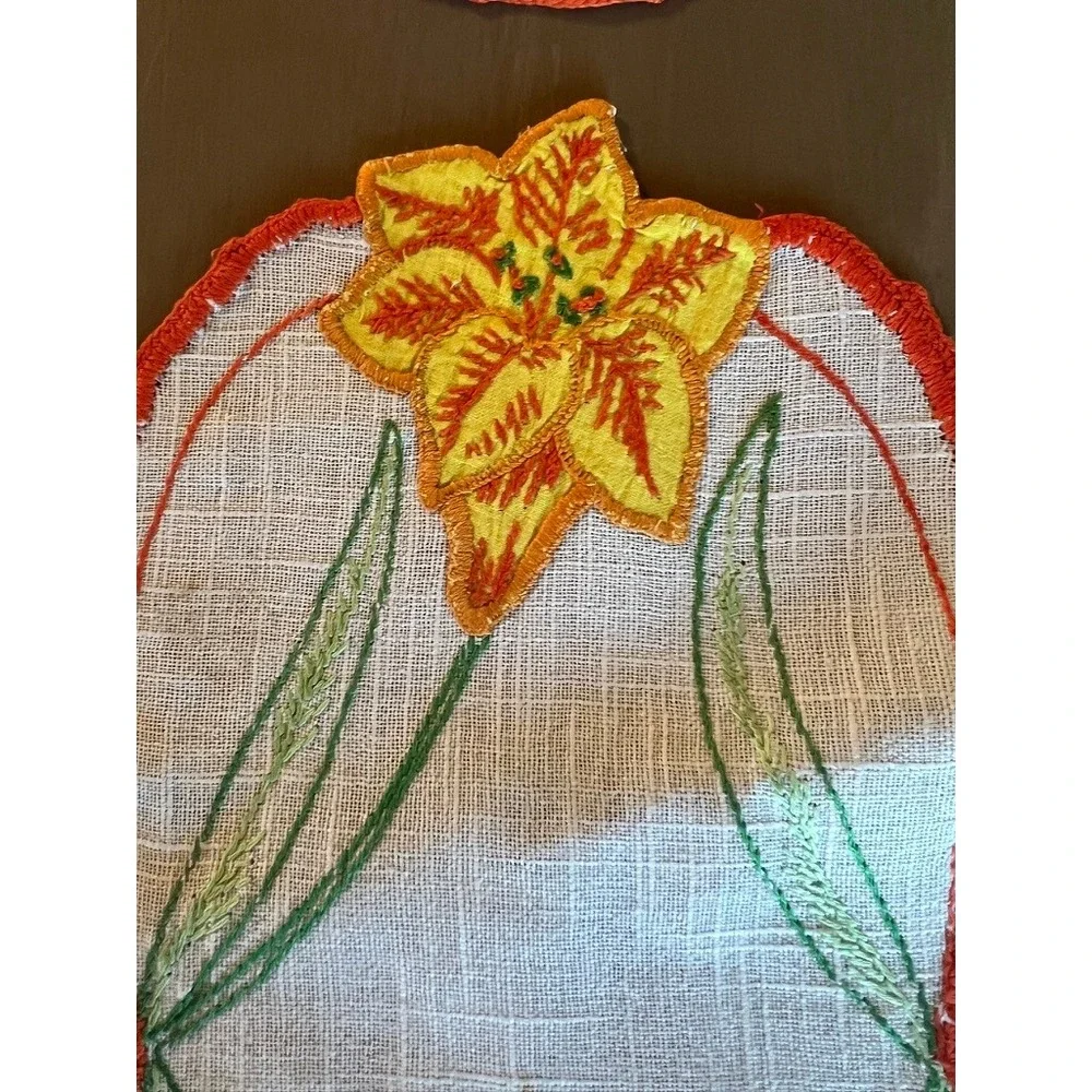Vintage Table Runner Set 3pc White Yellow Orange Floral Lily Embroidered Linens